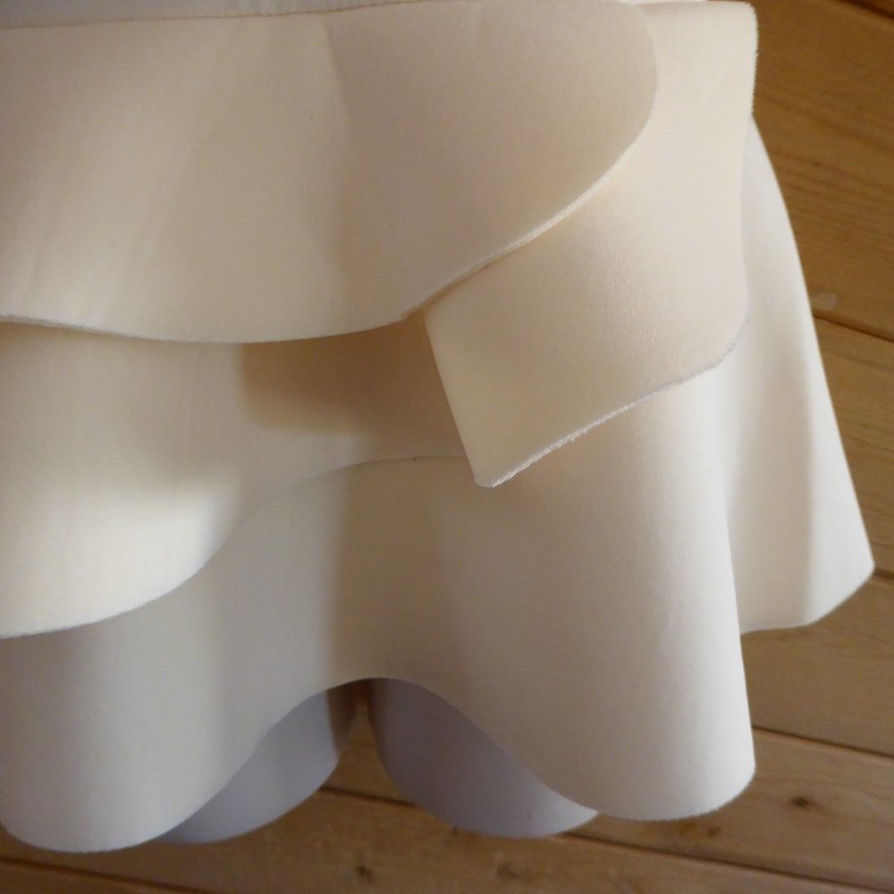 ASOS Cream Beige Structured Short Sleeve Peplum Tunic Ruffled Top NEW Size 0 - Picture 4 of 11